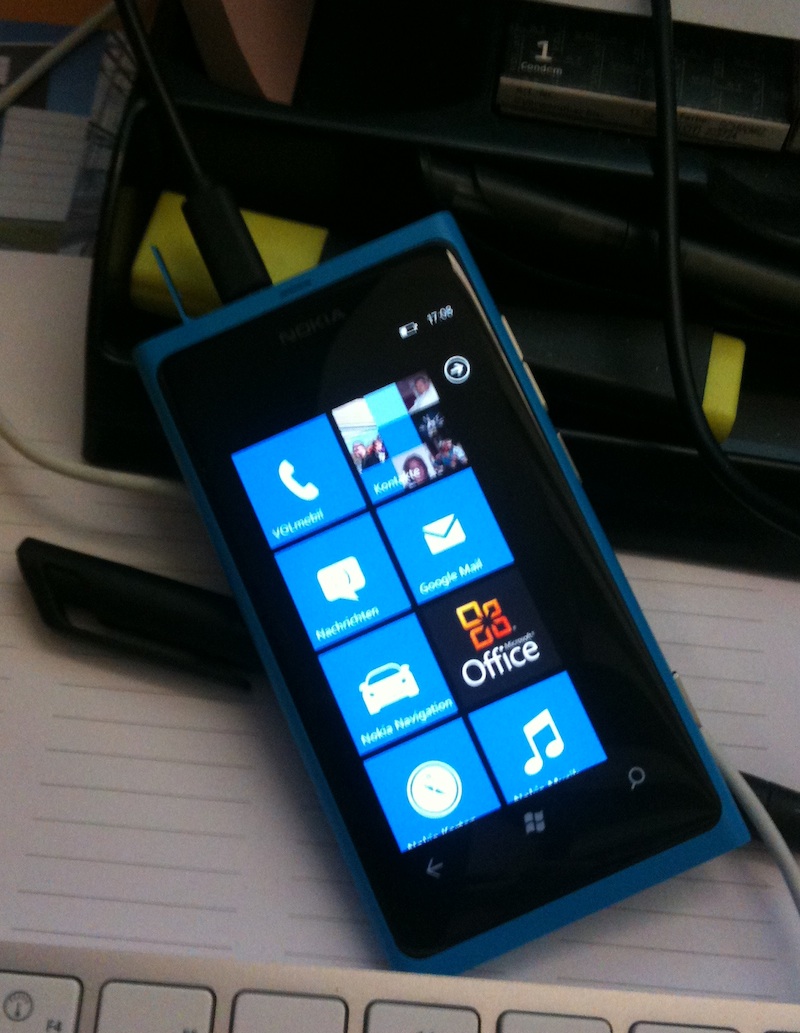 lumia800.jpg